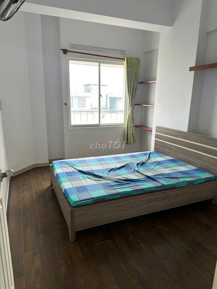 Chủ gửi bán CC Bàu cát 2 DT 75M2, 2Pn Sẵn sổ hồng