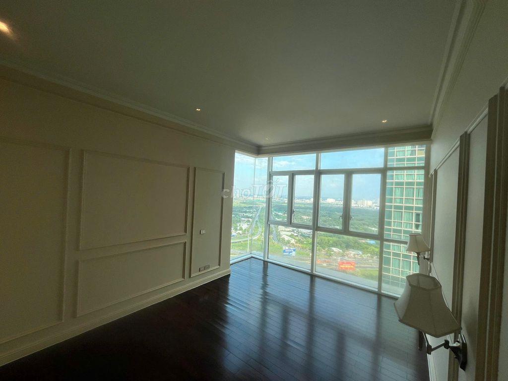 Cho thuê căn góc Duplex 200m2 4Pn 3Wc View Q1