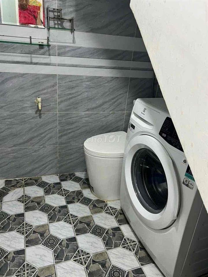 BÁN NHÀ HẺM 601 CÁCH MẠNG THÁNG 8 – NHÀ MỚI ĐẸP, GIÁ CHỈ 1,9 TỶ