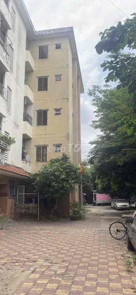 Bán gấp trả nợ