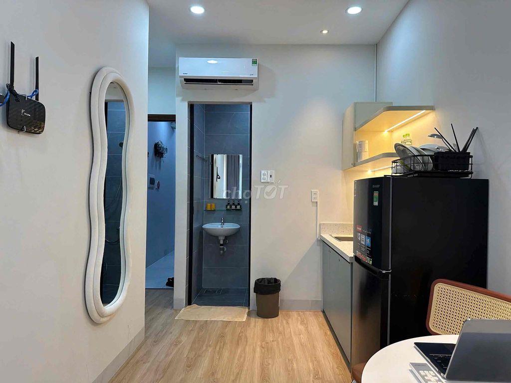 Cho Thuê Căn Hộ Ban Công Full Nội Thất Ngay Tân Quy Gần Lotte Mart