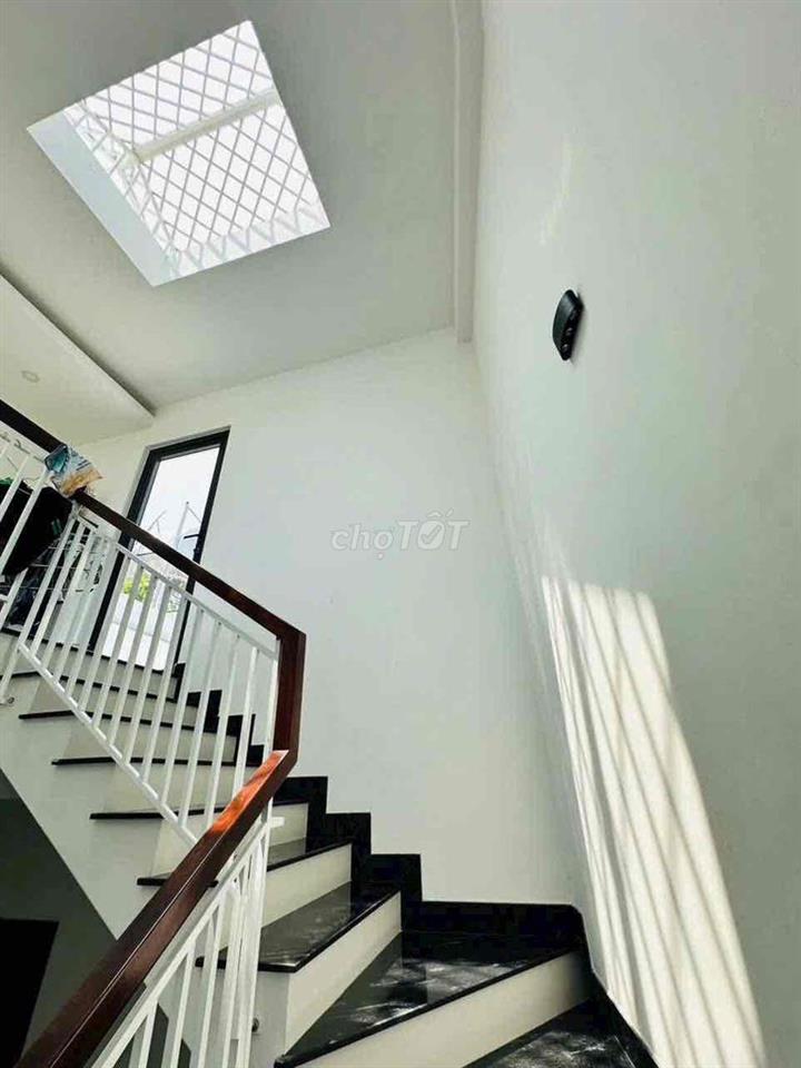 🏡TÂN BÌNH - HẺM Ô TÔ THÔNG - GẦN SÂN GOLF TSN - NHÀ GA T3 - CHỦ XÂY TÂ