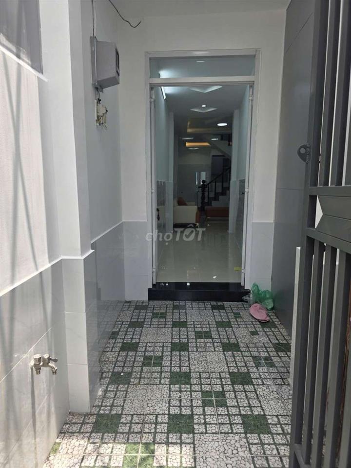 Nhà hẻm xe hơi đường Trương Công Định. DT đất 40m2 trệt 1 lầu 