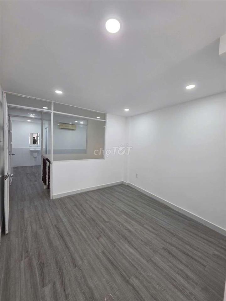 Nhà hẻm xe hơi đường Trương Công Định. DT đất 40m2 trệt 1 lầu 