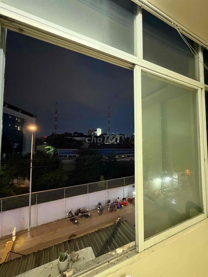 Phòng trọ mặt tiền đường thăng long