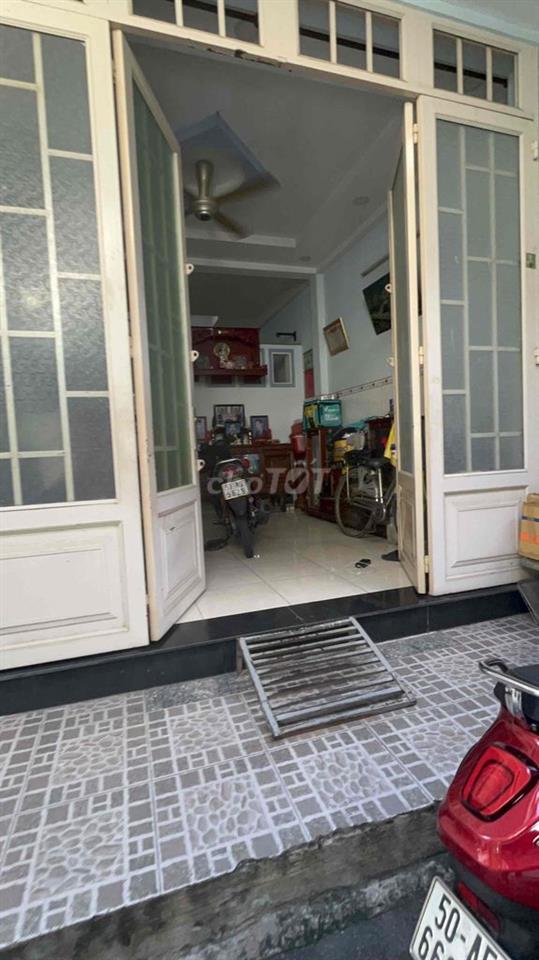 cần bán nhà vị trí Hoà Bình quận Tân Phú