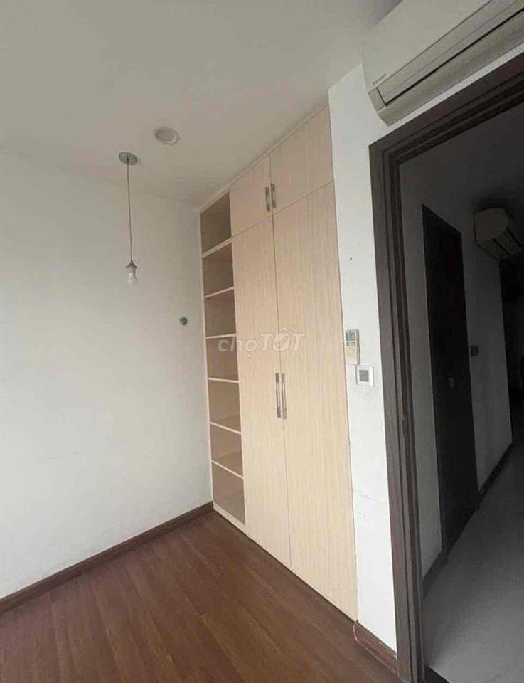 Tìm nữ thuê phòng ngủ phụ chung cư Res11