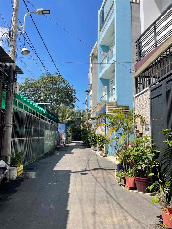 chính chủ gửi bán lô đất đẹp  đường 23 phường bình trưng Tây  khu dân