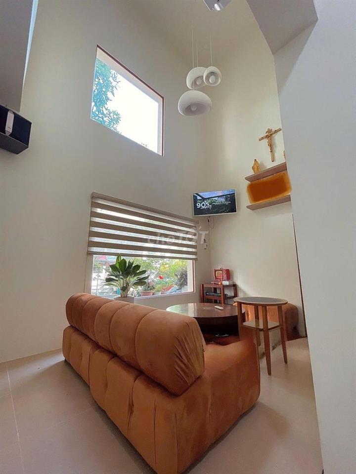 Bán nhà mặt tiền Tô Ngọc Vân, Thủ Đức, 60m2, 2PN, 7.6 tỷ