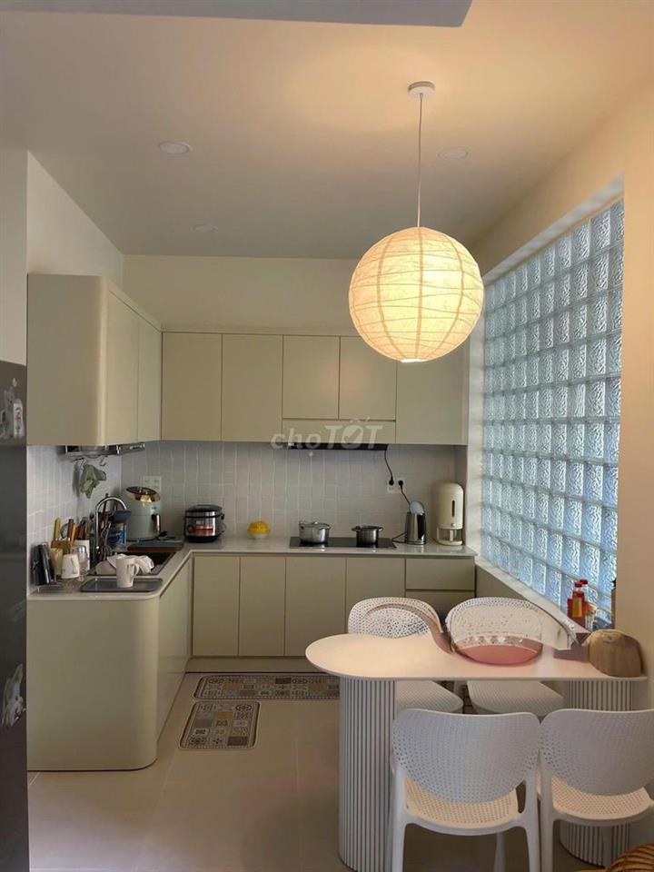 Bán nhà mặt tiền Tô Ngọc Vân, Thủ Đức, 60m2, 2PN, 7.6 tỷ