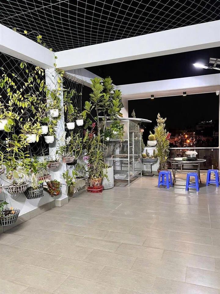 Bán nhà mặt tiền Đường 4 Linh Tây, 106m2, 3 tầng, nội thất cao cấp