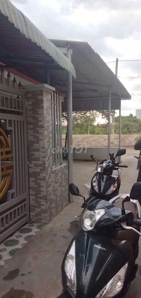 cho thuê nhà cấp 4 gần nhã tư bình phước