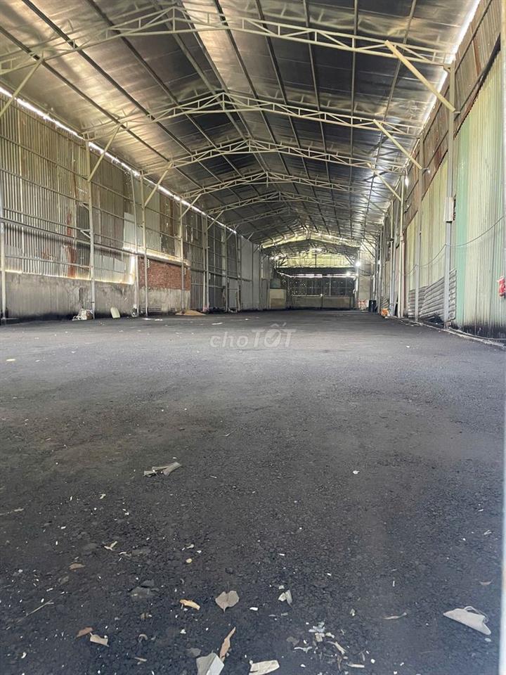 Cho thuê xưởng 800m2, Quốc lộ 1A