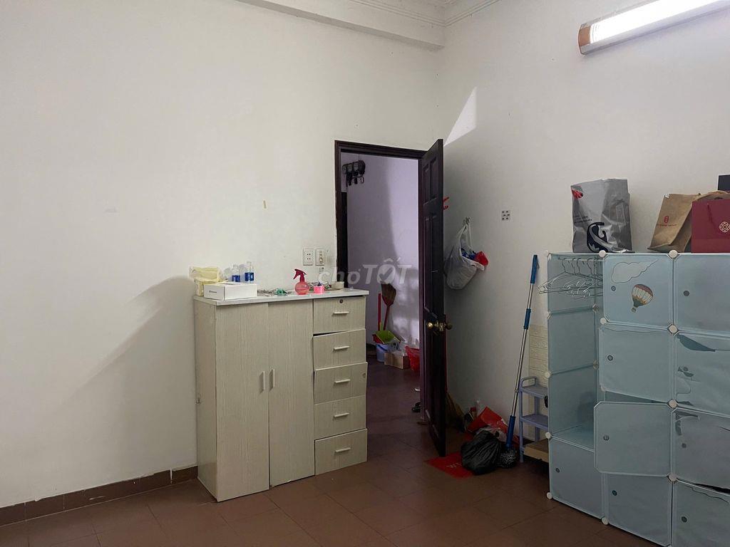 PHÒNG CHO 1 NGƯỜI Ở 14M2 TRONG NHÀ BIỆT THỰ SÁT GIGAMAIL AN NINH TỐT
