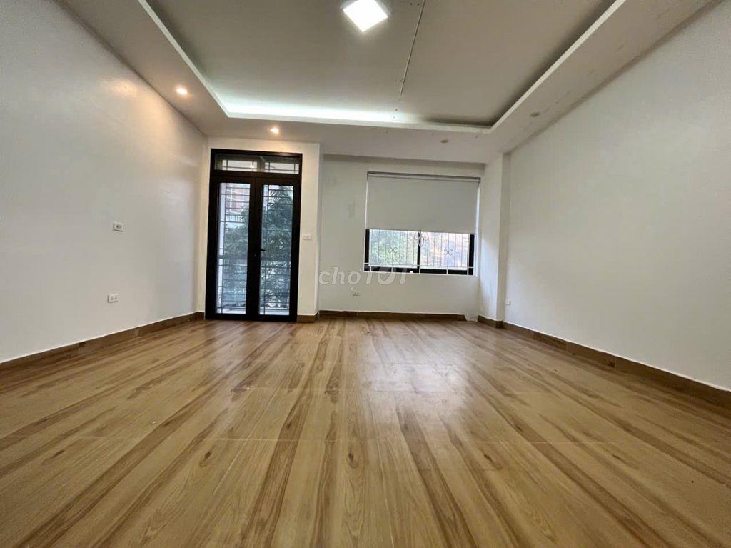 Cho thuê nhà liền kề LK12-17 Tố Hữu, Bắc Hà, 80m2 x 4T, hướng Đông Nam