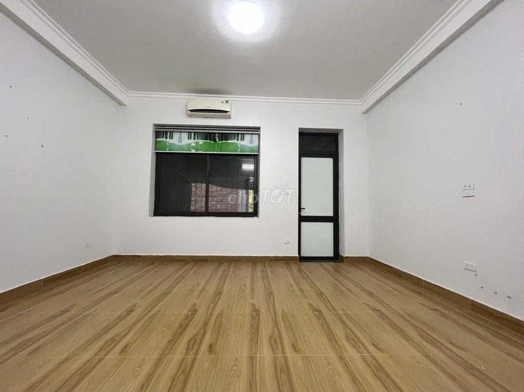 Cho thuê nhà liền kề LK12-17 Tố Hữu, Bắc Hà, 80m2 x 4T, hướng Đông Nam