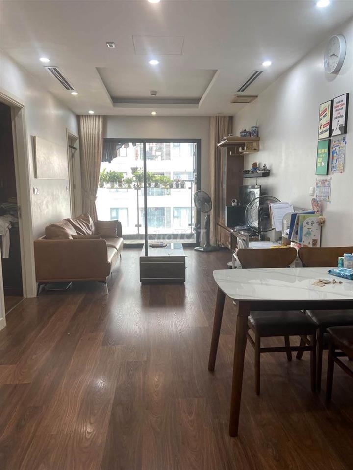 Chính chủ cho thuê căn 2 ngủ tòa A tầng trung chung cư Imperia Garden