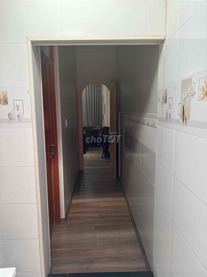 cho thuê nguyên căn mặt tiền 414 Âu Cơ
