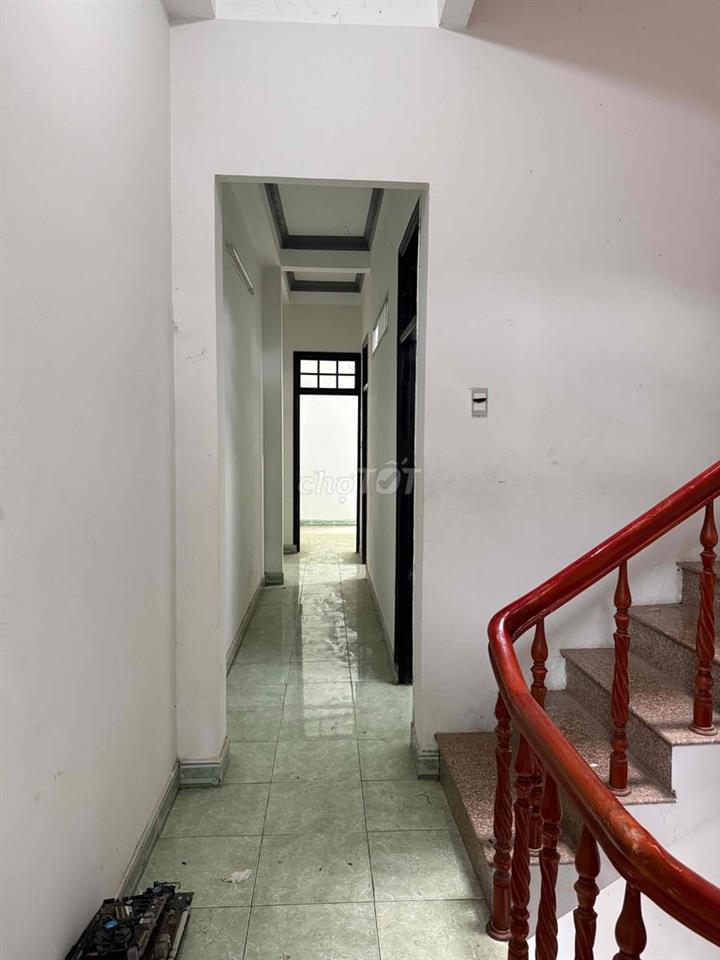 Cho thuê TẦNG 2 nhà mặt tiền đường Hồ Tùng Mậu