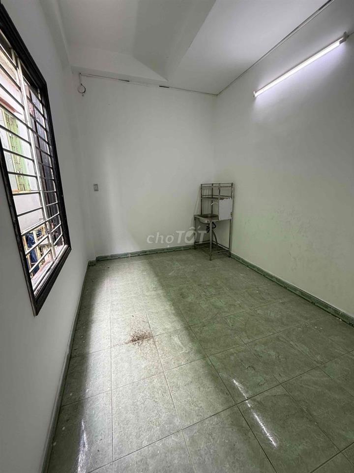 Cho thuê TẦNG 2 nhà mặt tiền đường Hồ Tùng Mậu