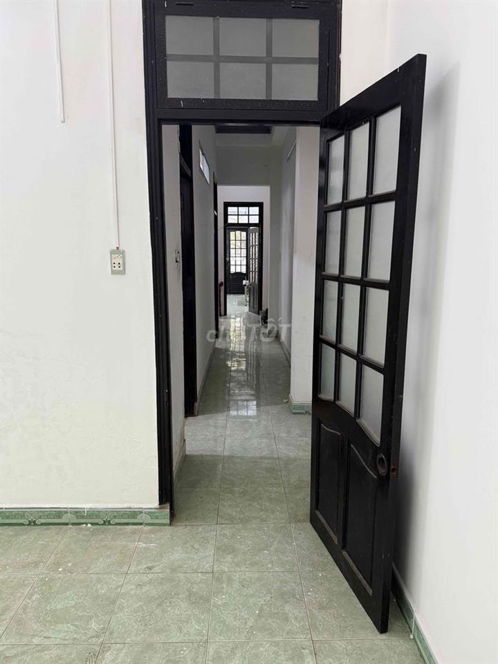 Cho thuê TẦNG 2 nhà mặt tiền đường Hồ Tùng Mậu