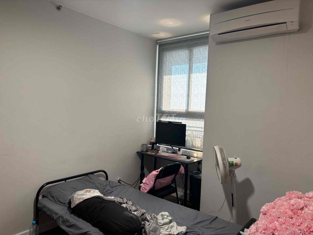 Cho thuê 1 phòng trong căn hộ 3 pn