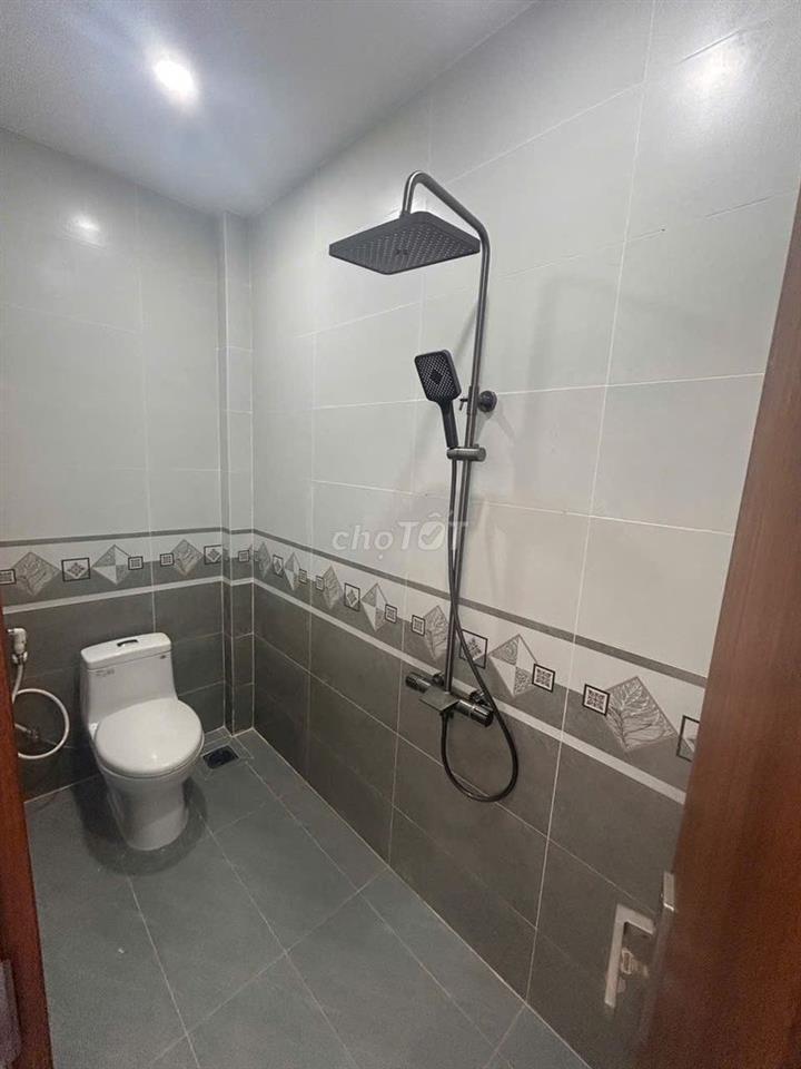 Nhà mới xây, nhà liền kề 
