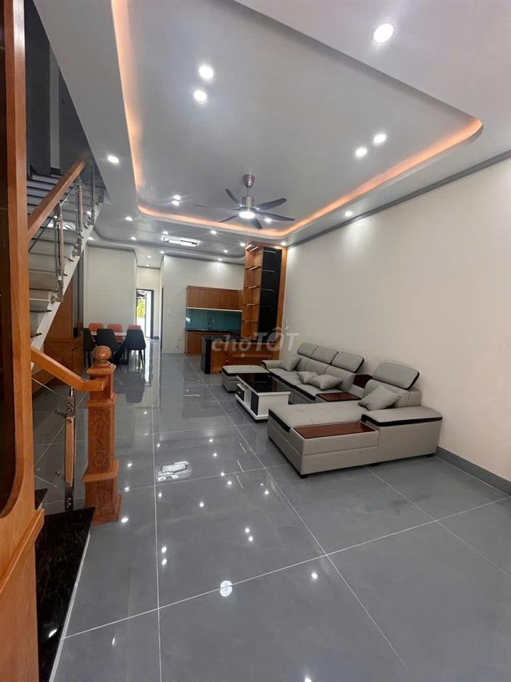 Nhà mới xây, nhà liền kề 