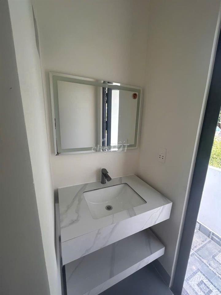 Nhà mới xây, nhà liền kề 