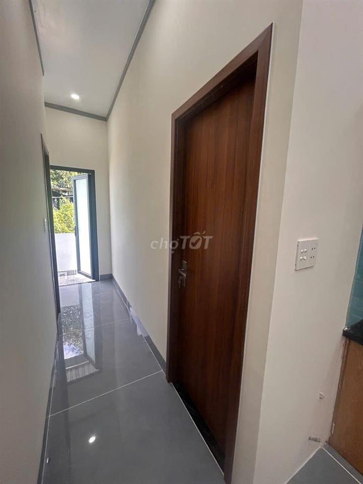 Nhà mới xây, nhà liền kề 