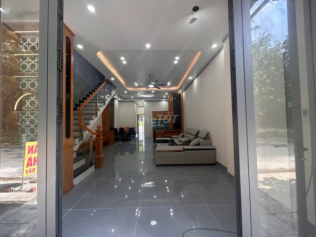 Nhà mới xây, nhà liền kề 