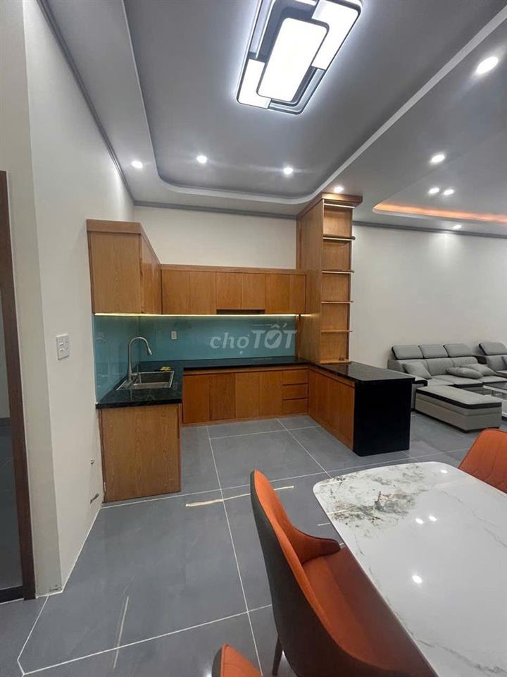 Nhà mới xây, nhà liền kề 