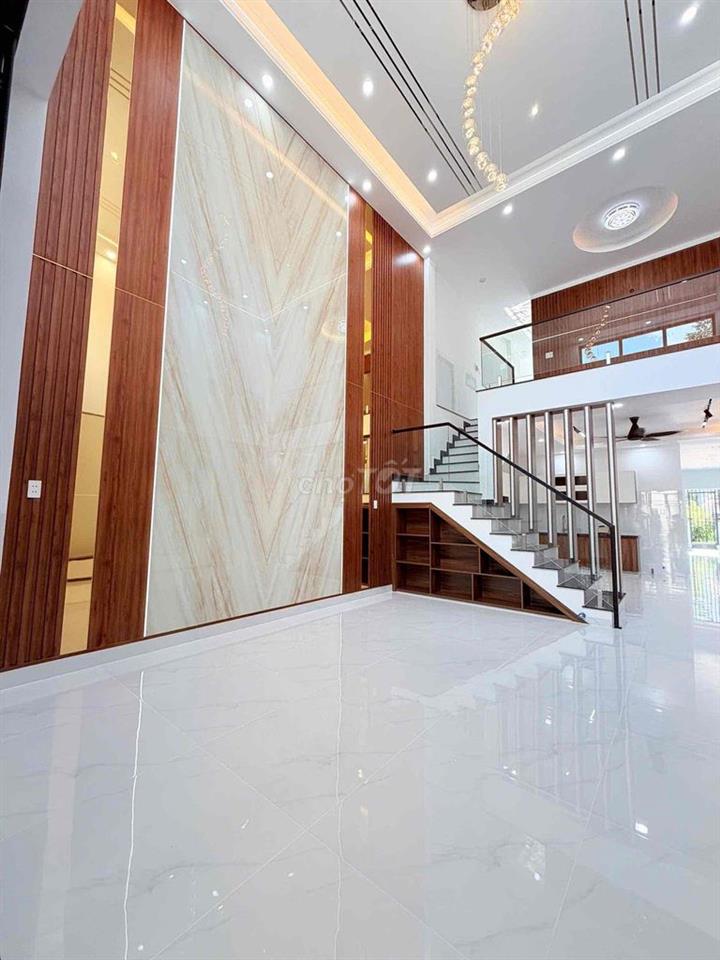 Bán Nhà Mẫu Hiện Đại