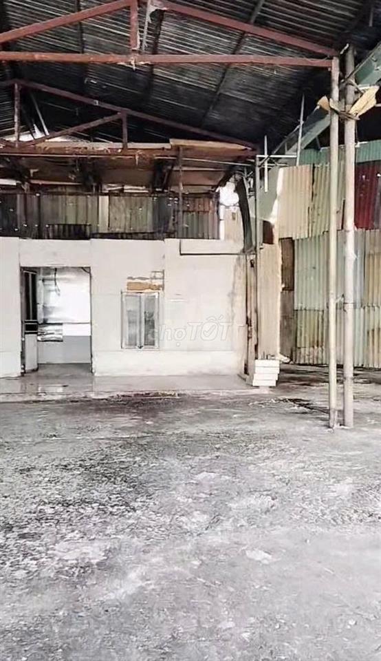 Cho thuê kho MPTV 500m2, giá 18tr