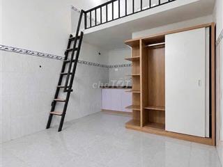 PHÒNG MỚI TINH GÁC BẾP MÁY LẠNH TỦ ÁO.....ngay Làng Đại Học