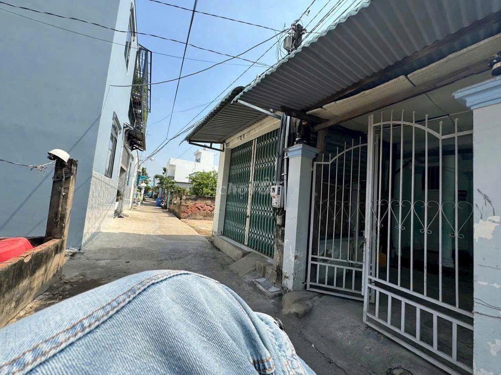 Bán nhà 