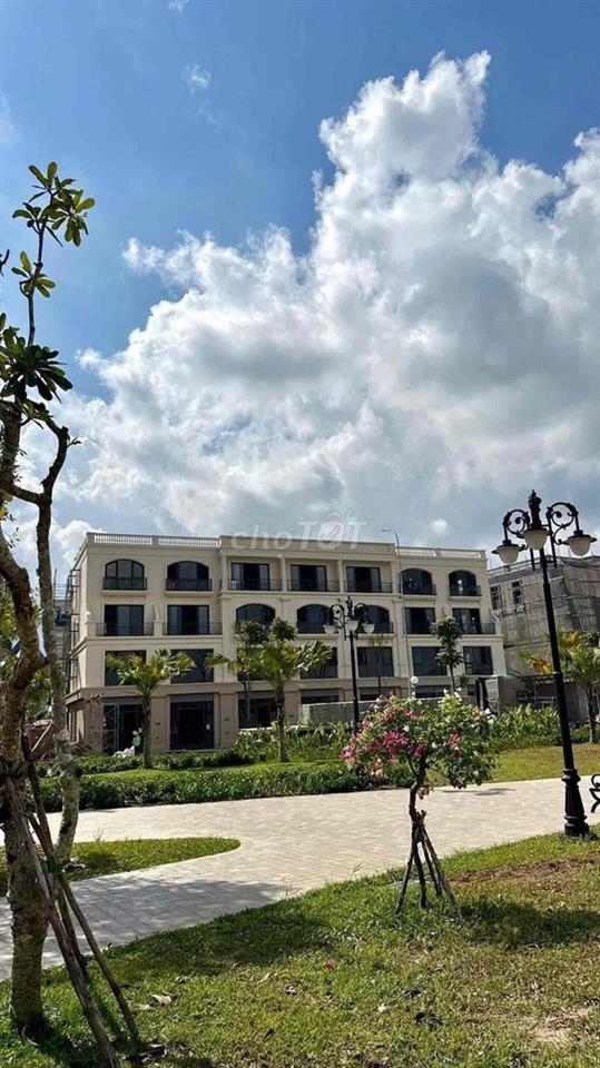 bán nhà liền kề Vinhomes Dương giá chỉ hơn 4 tỷ