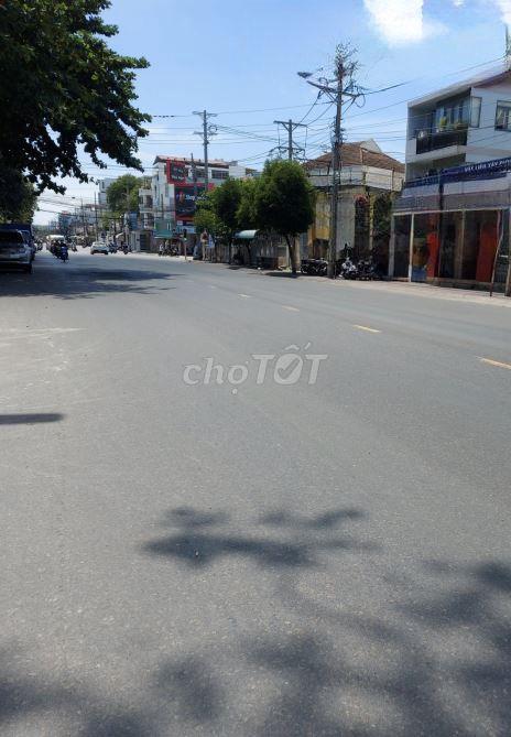 Cho thuê nhà mặt tiền Trần Hưng Đạo, Lâm Đồng, 184m2