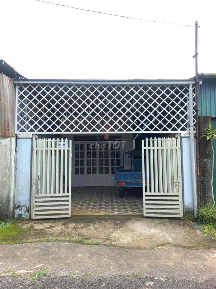 bán nhà mătj tiền 3tỷ3 ngang 5 dài 85 xã lộc châu tp bảo lộc