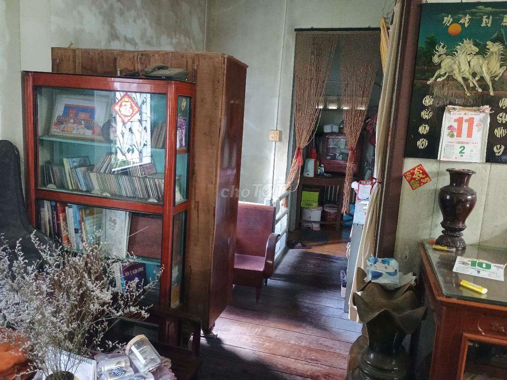 Bán nhà và đất tuyến dân cư Long Phú