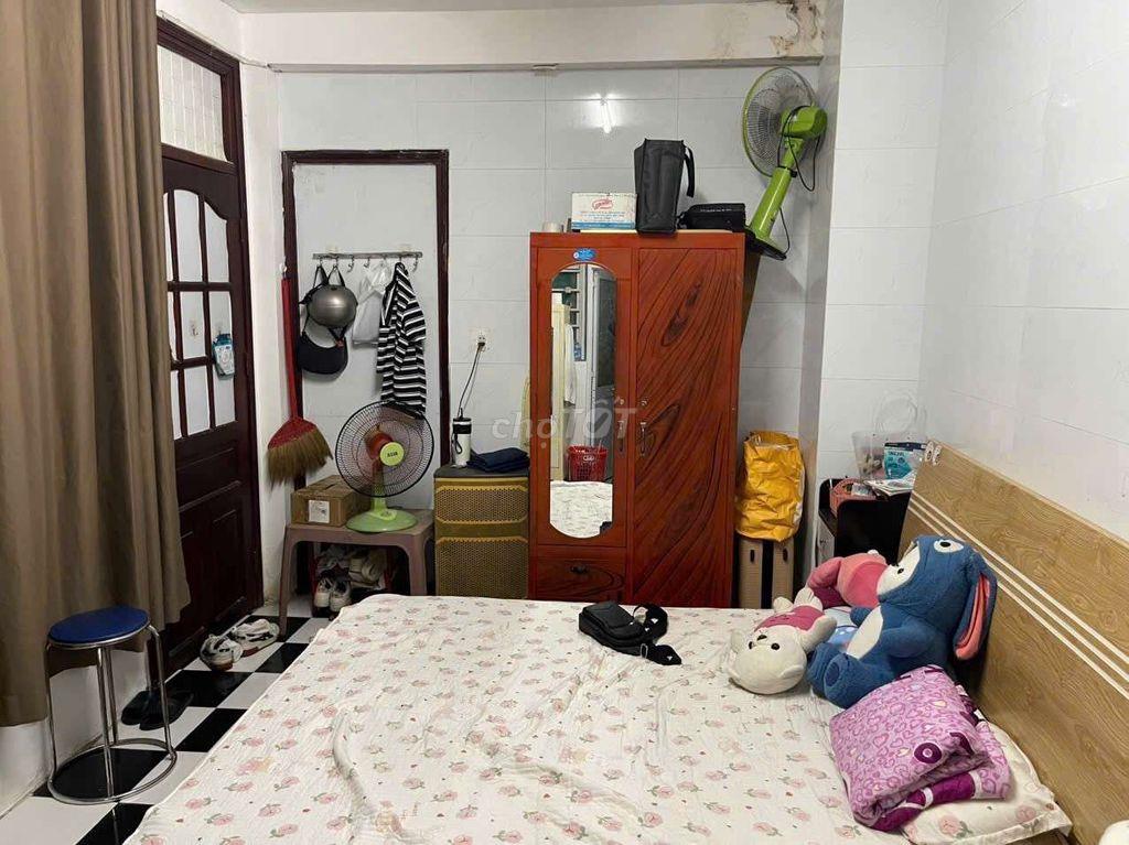 phòng đủ tiện nghi 3tr2