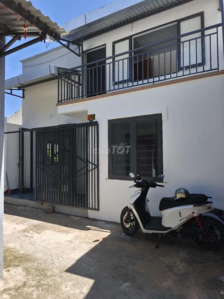 nhà kiệt oto 09 tôn đản 