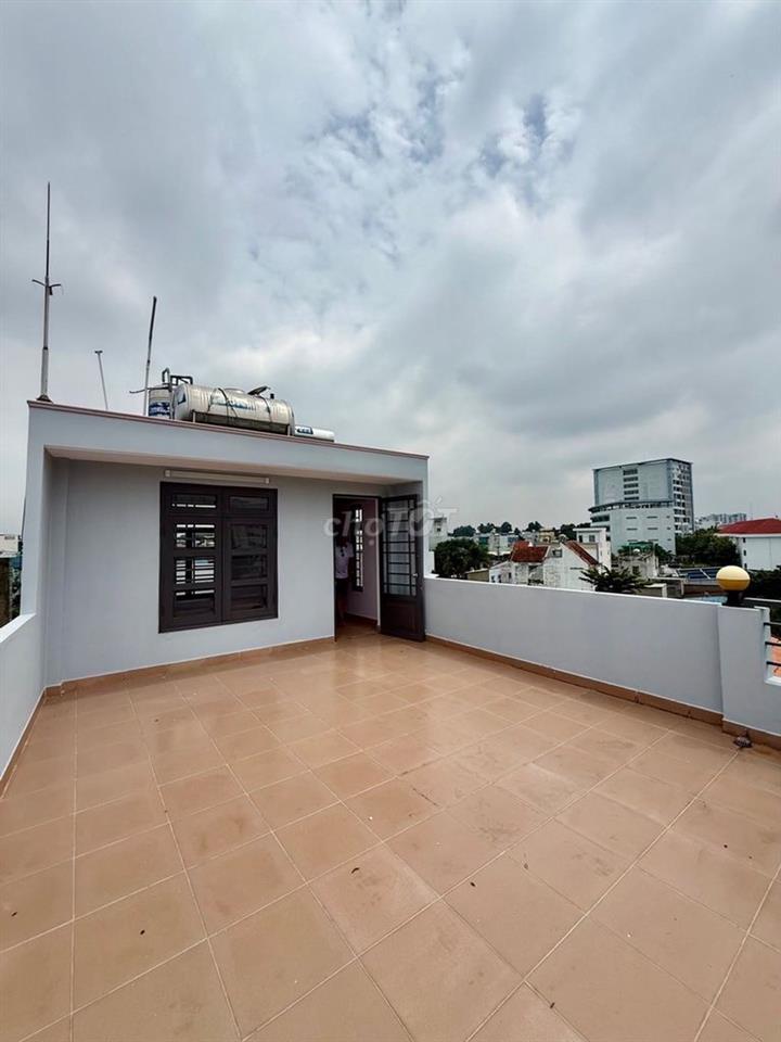 Trung tâm Linh Chiểu , nhà 5 tầng , hơn 6 tỷ