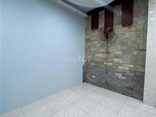 Cho thuê phòng Lê Văn Thọ, 30m2, Giá: 3.4 triệu