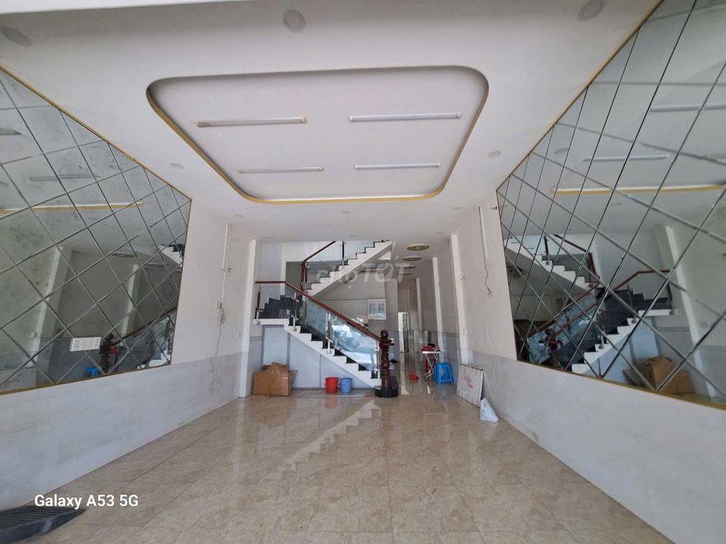 Cần bán nhà mặt tiền kinh doanh buôn bán 