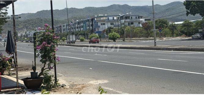 Bán đất tại phường Long Hương, Bà Rịa Vũng Tàu,  2150 m2