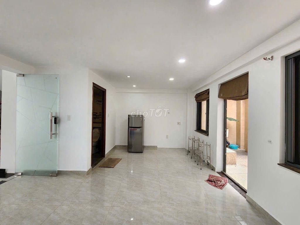 Cho thuê mặt bằng tầng trệt trung tâm Phú Mỹ Hưng Q7