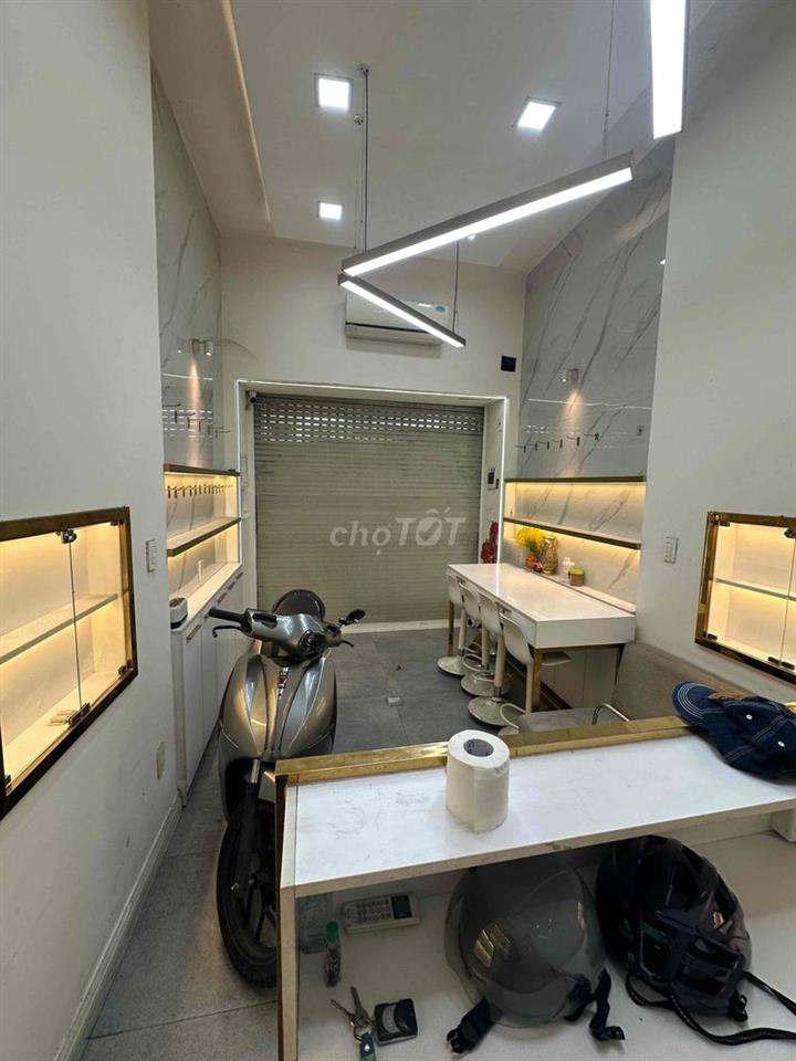 Bán nhà Mặt Tiền 3 tháng 2