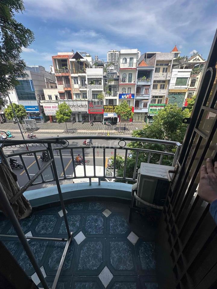 Bán nhà Mặt Tiền 3 tháng 2