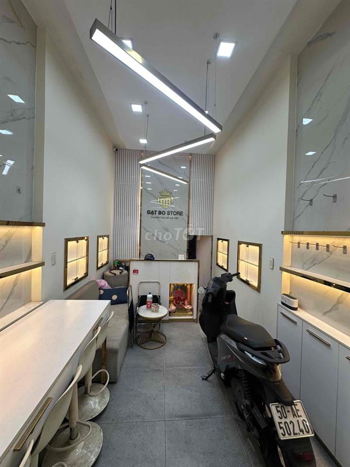 Bán nhà Mặt Tiền 3 tháng 2